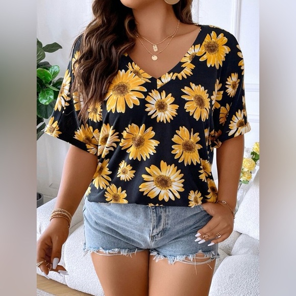 Shein Curve Plus Daisy Floral V-Neck Top 3XL Black Yellow Fall Blouse NWOT - Picture 6 of 11
